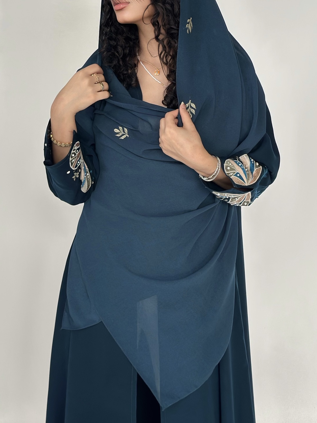 LYL.ABAYAS - Image 3 - Mnsaj