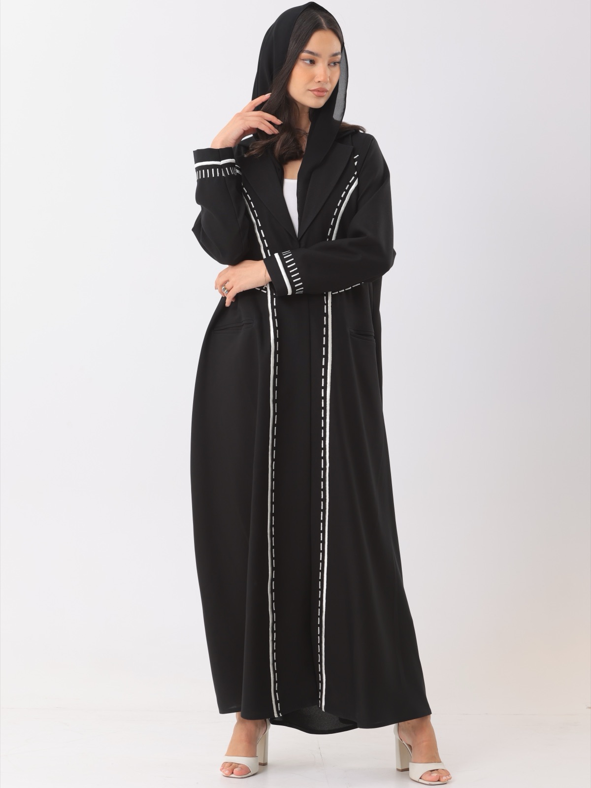 LEVE_COUTURE - Image 3 - Mnsaj