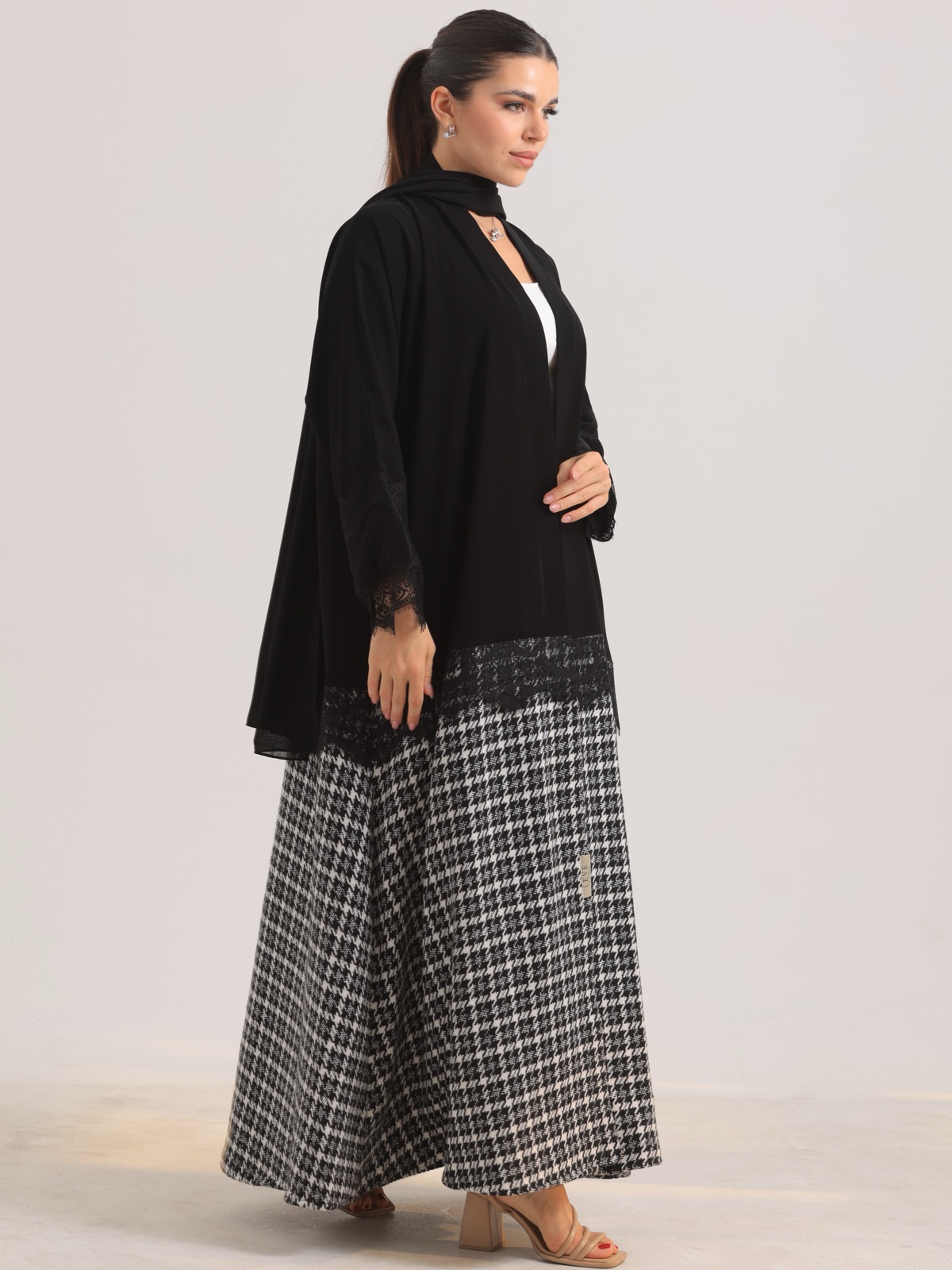 LEVE_COUTURE - Image 3 - Mnsaj