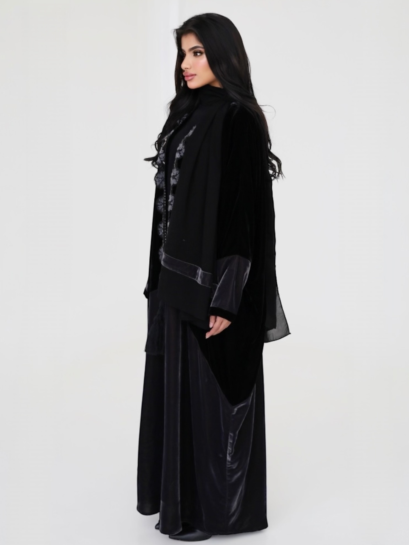 LABAYA.A - Alternate View - Mnsaj