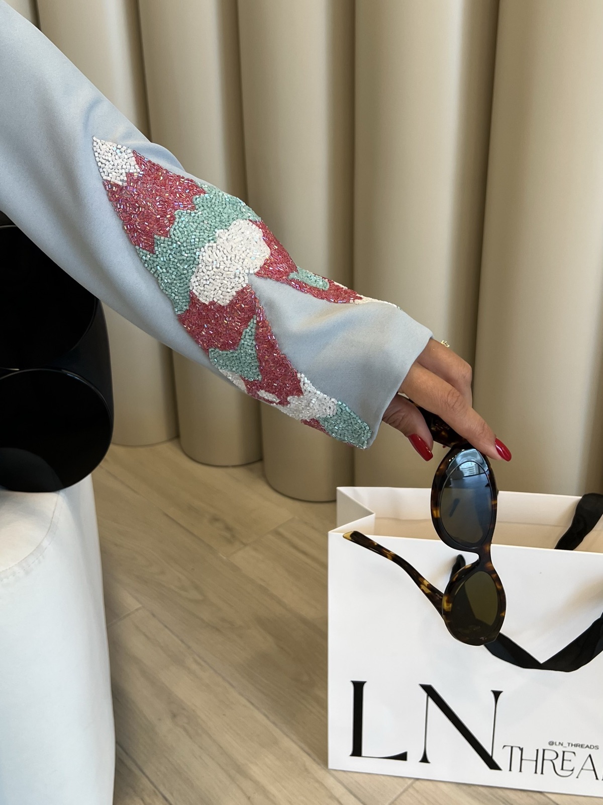 LN_THREADS - Image 4 - Mnsaj